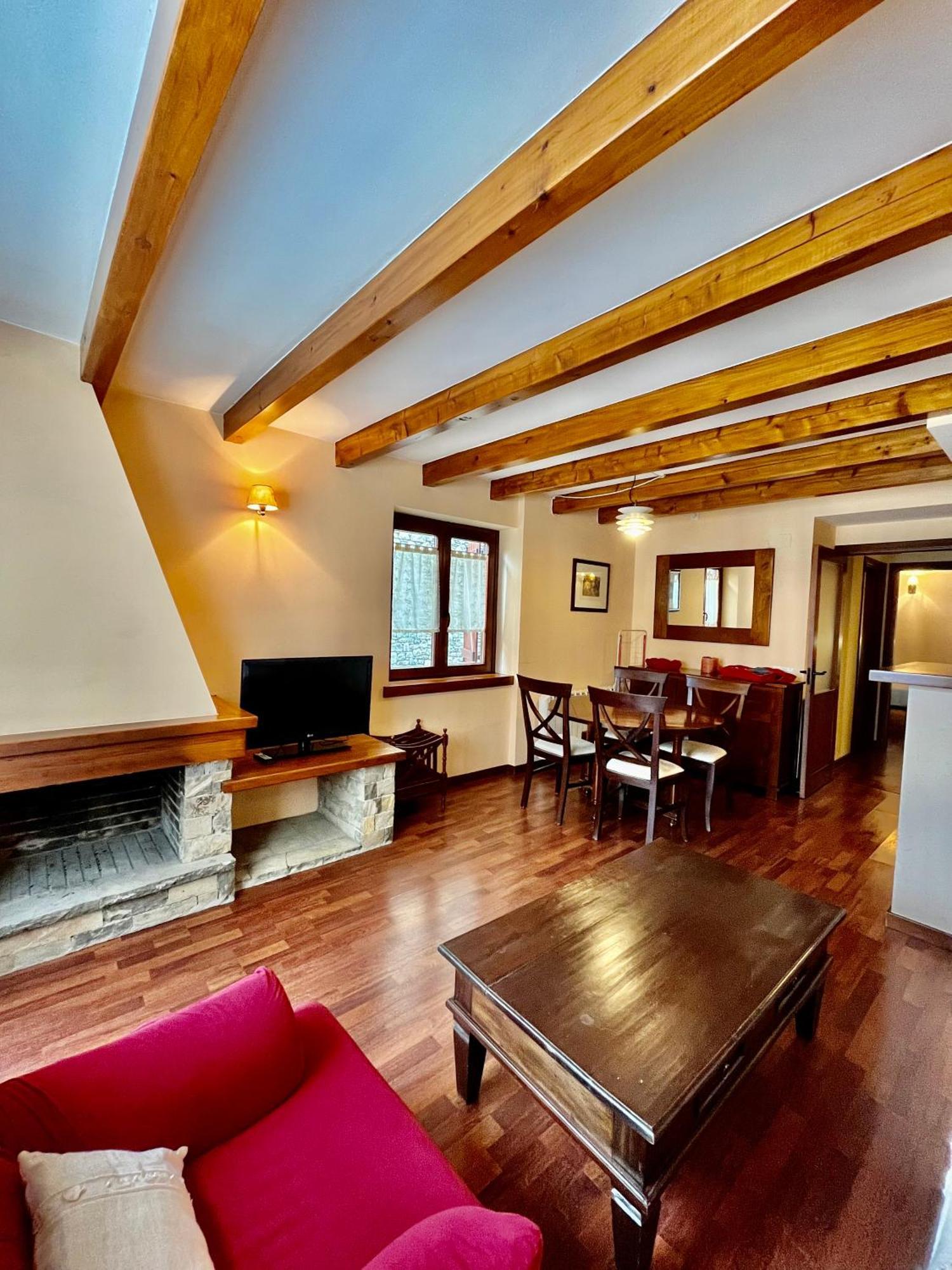 Luxury House Valencia D'Aneu Lejlighed Eksteriør billede